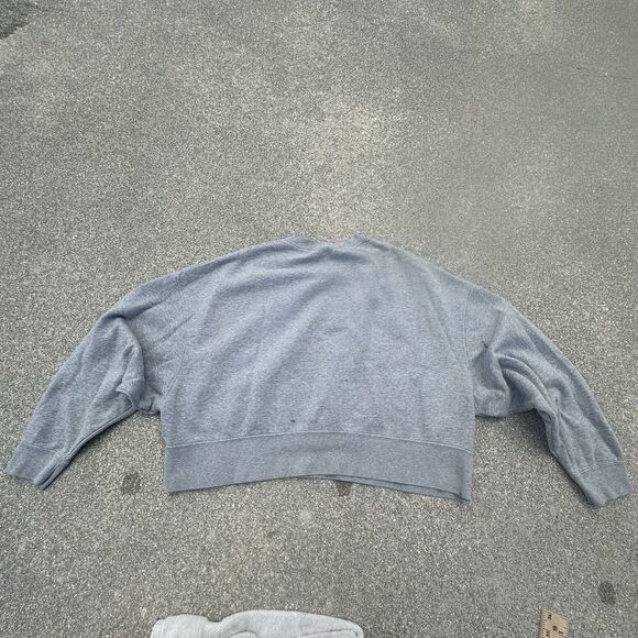 Nike Sportswear Sweatshirt Womens Medium Oversized Relaxed Gray Cropped Crewneck - Picture 7 of 7